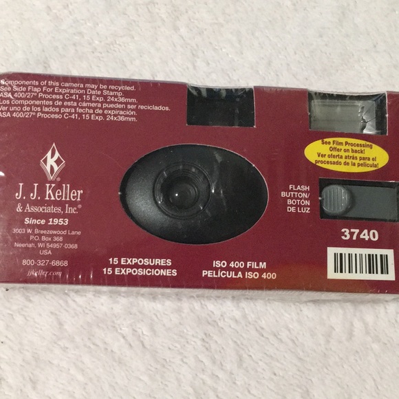 Single use 35mm film cameras. 35mm w/27 exposures & 35mm w/15 exposures. Set 2 - Picture 4 of 5